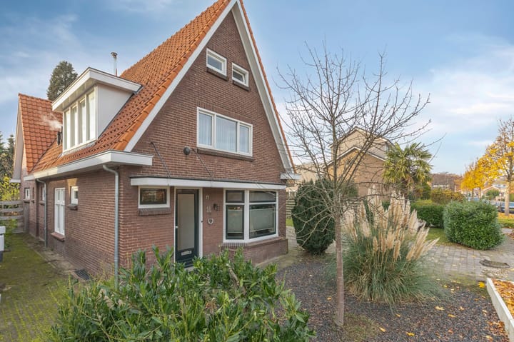 Photo 39 of Donker Curtiuslaan 18