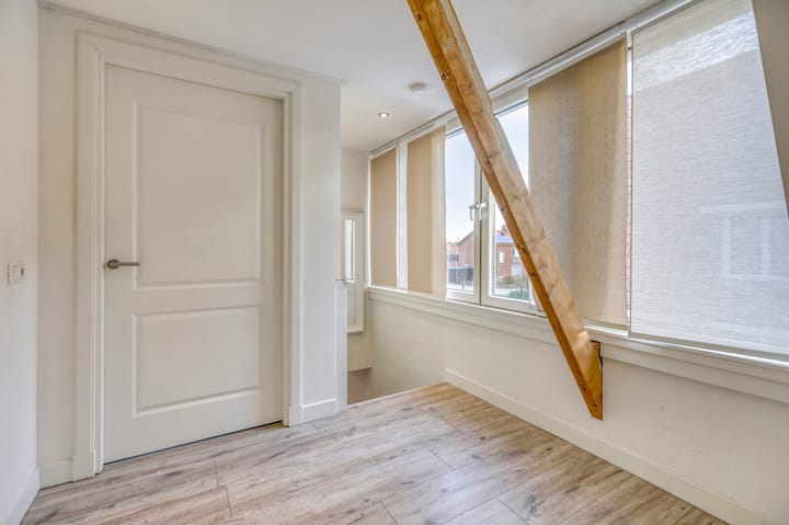 Photo 41 of Donker Curtiuslaan 18