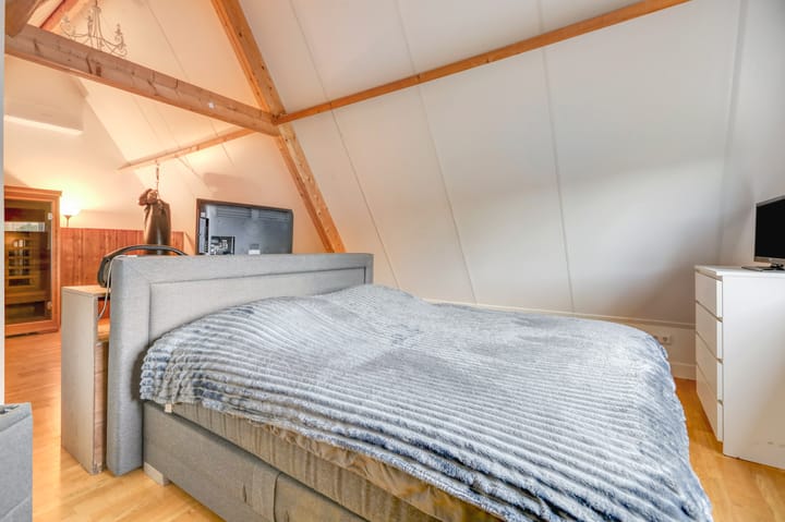 Photo 47 of Donker Curtiuslaan 18