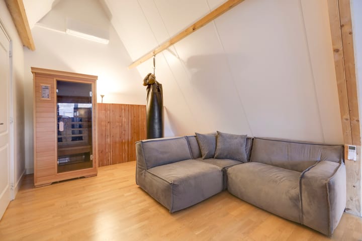 Photo 48 of Donker Curtiuslaan 18