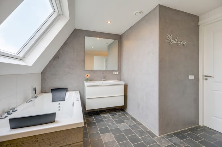 Photo 50 of Donker Curtiuslaan 18