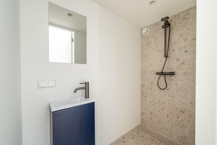 Photo 5 of Lekstraat 82-4A