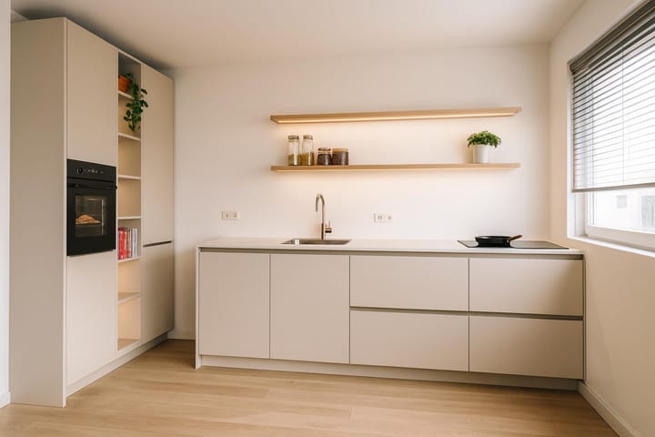 Photo 10 of Lekstraat 82-4A