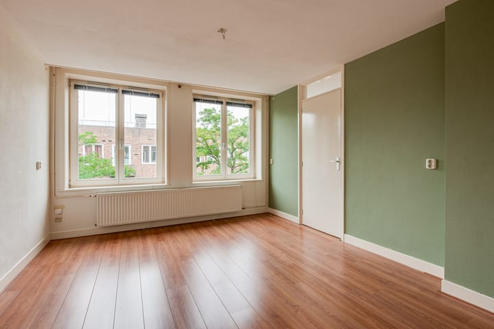 Photo 2 of Van Spilbergenstraat 70-3