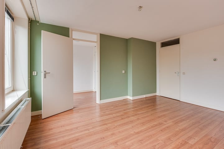 Photo 6 of Van Spilbergenstraat 70-3