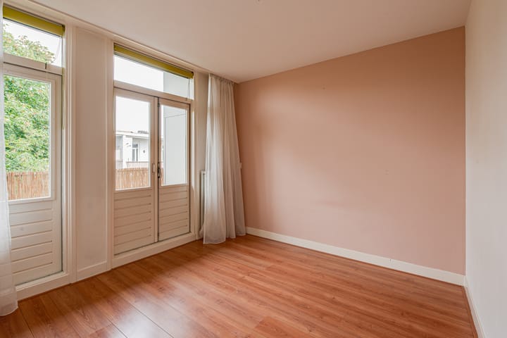 Photo 11 of Van Spilbergenstraat 70-3