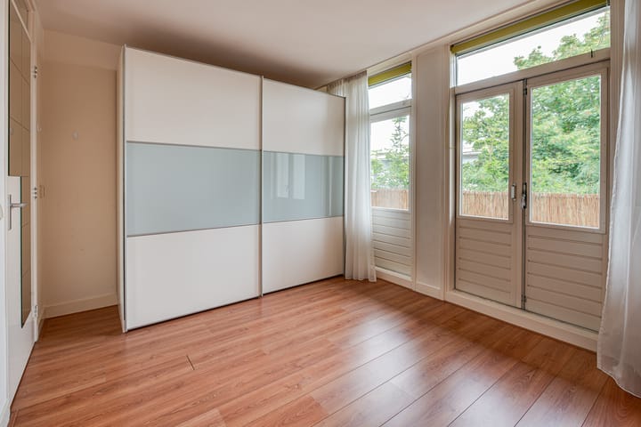 Photo 12 of Van Spilbergenstraat 70-3