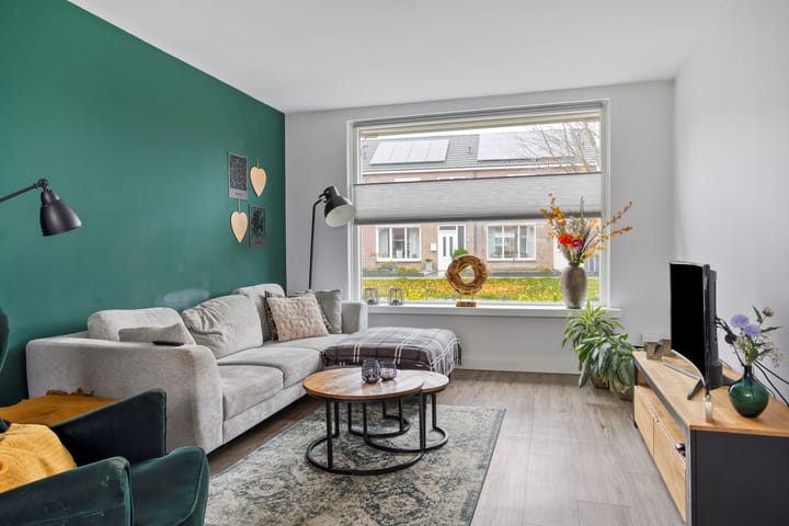 Photo 2 of Clematisstraat 74