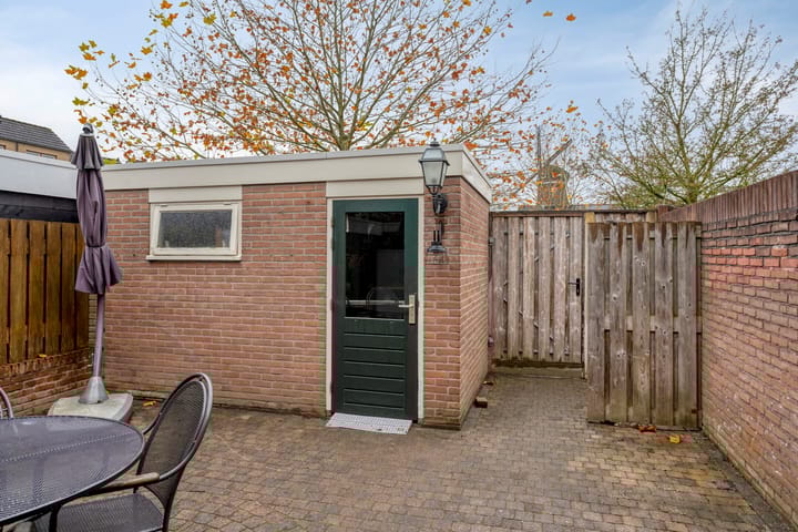 Photo 25 of Clematisstraat 74