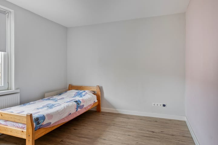 Photo 18 of Clematisstraat 74