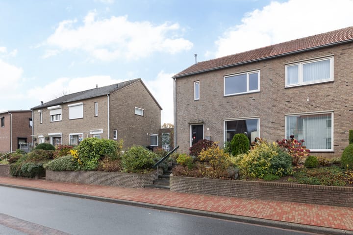 Photo 32 of Kluisstraat 52