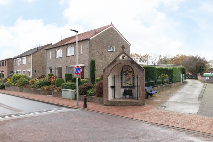 Photo 34 of Kluisstraat 52