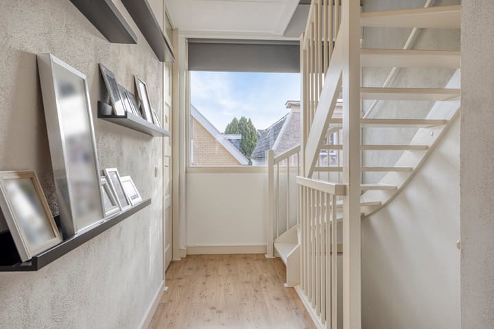 Photo 14 of Jacob van Lennepstraat 27