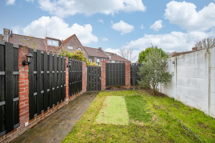 Photo 18 of Regentessestraat 11