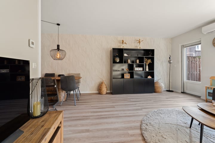 Photo 11 of Bruinissestraat 17