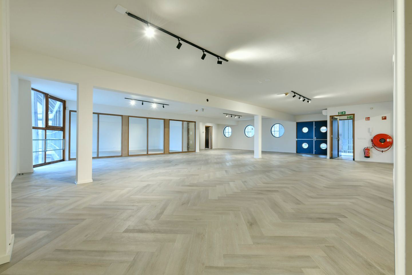 Bekijk foto 1 van Grasweg 67