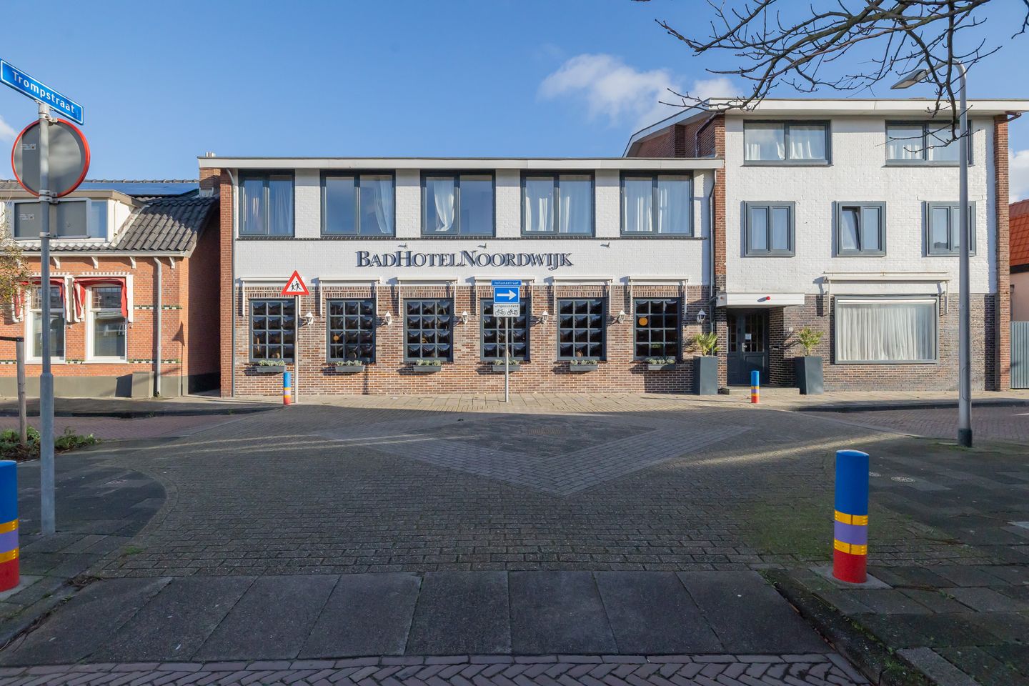 Bekijk foto 2 van Julianastraat 32