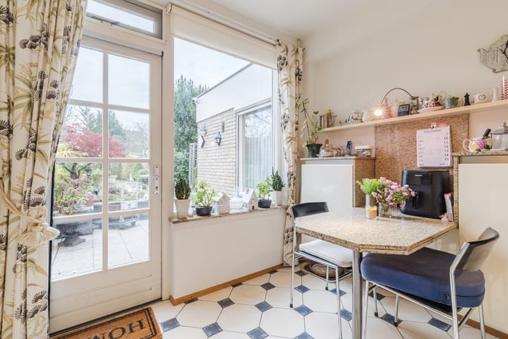 Photo 12 of Beethovenlaan 2