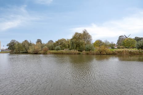 Joop den Uyllaan 105 tertiary image