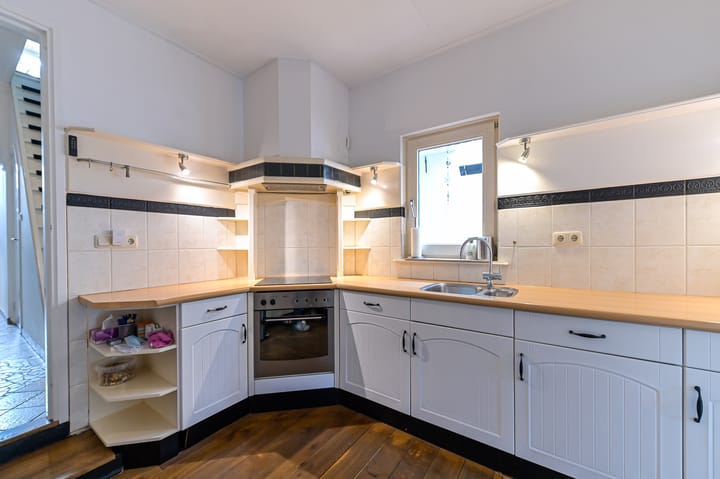 Foto 11 van Baarlosestraat 84