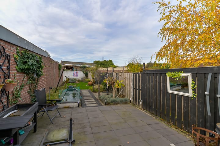 Foto 17 van Baarlosestraat 84