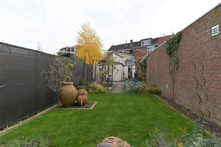 Foto 18 van Baarlosestraat 84