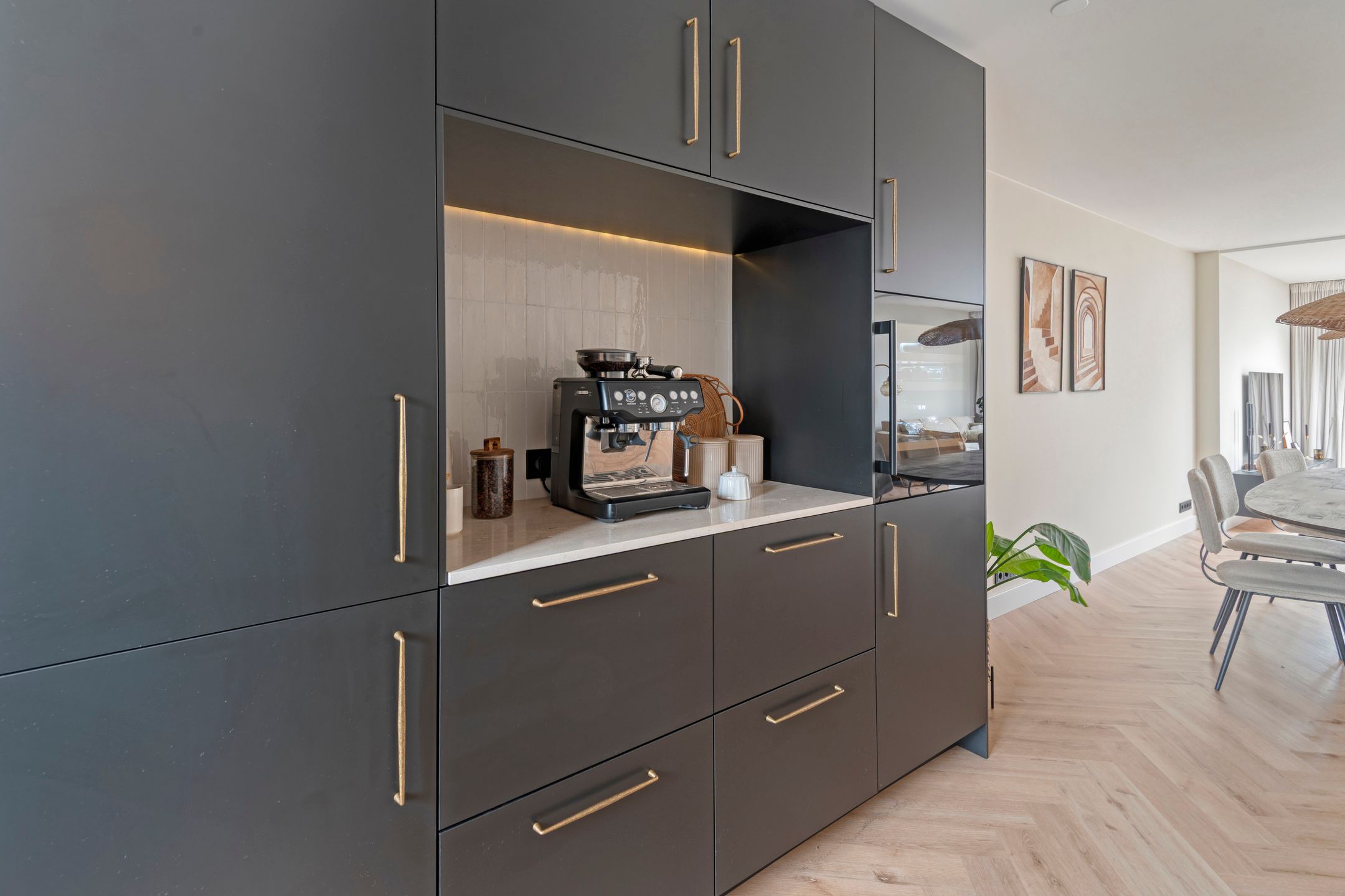 Photo 12 of de Savornin Lohmanstraat 8