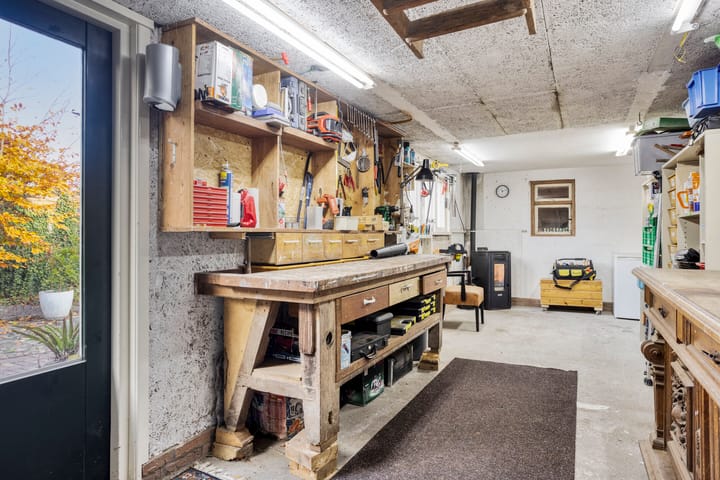 Photo 46 of Burgemeester Buskensstraat 20