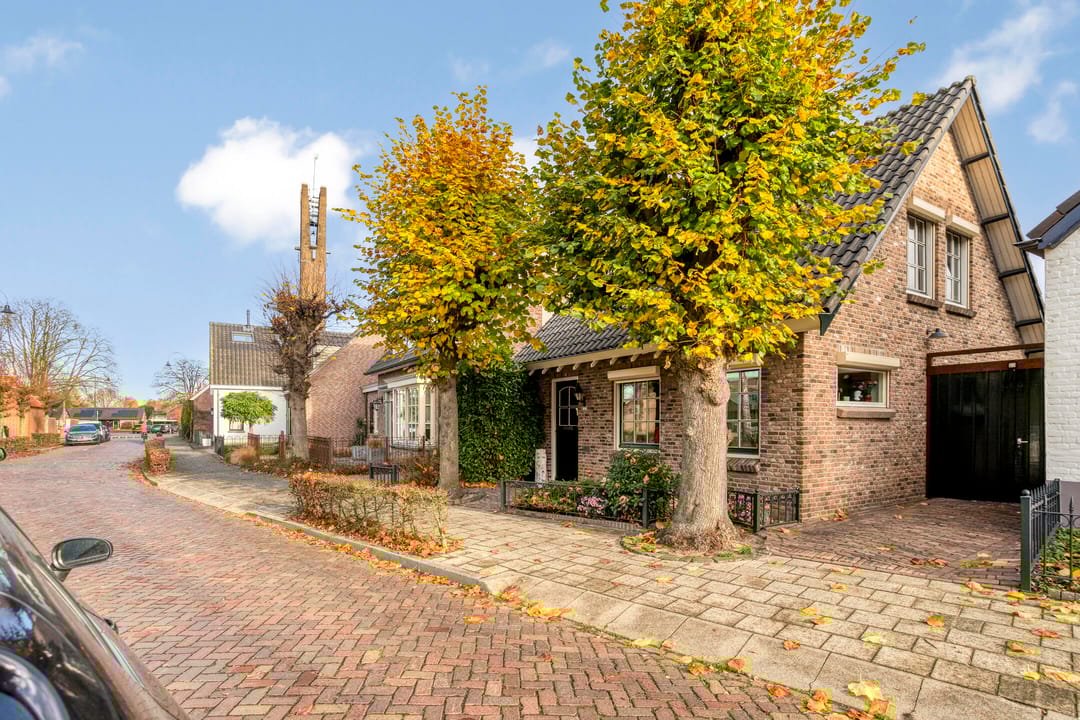 Foto 71 van Burgemeester Buskensstraat 20