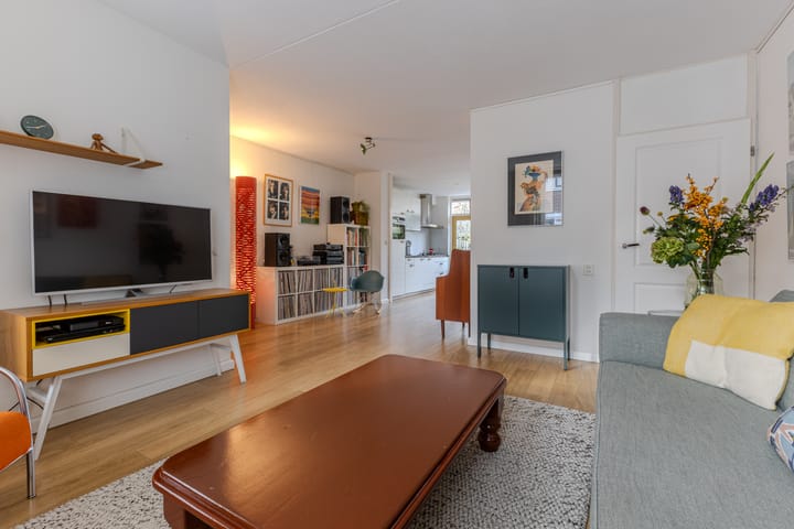 Photo 2 of Czaar Peterstraat 88