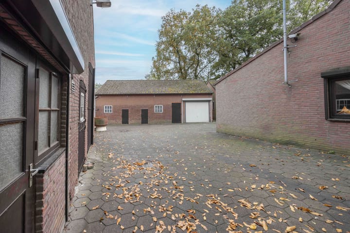 Photo 35 of Broekdijk 32