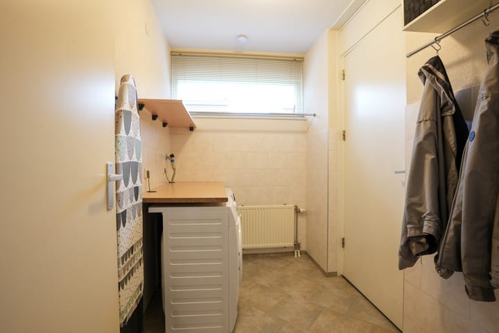 Photo 12 of Biddlestraat 8