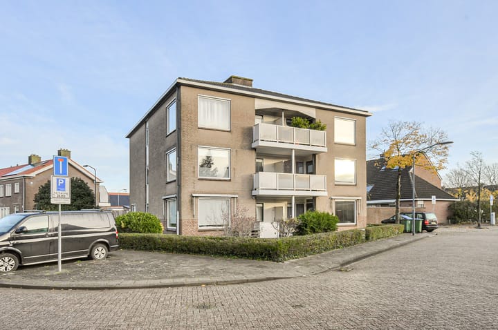 Foto 2 van Van Reesstraat 6-C