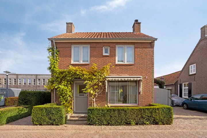 Photo 6 of Dr van Wamelstraat 19