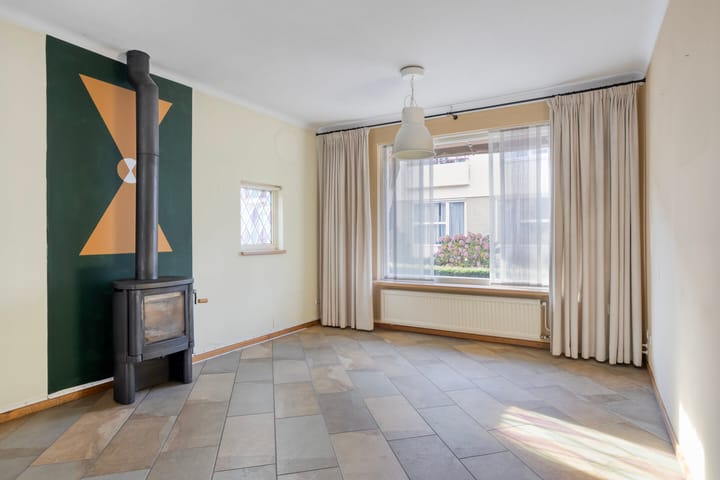 Photo 10 of Dr van Wamelstraat 19