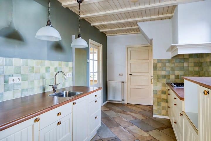 Photo 20 of Dr van Wamelstraat 19