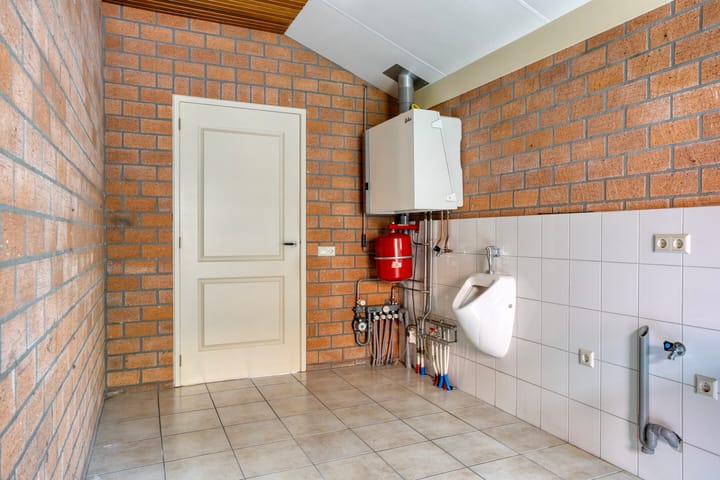 Photo 23 of Dr van Wamelstraat 19