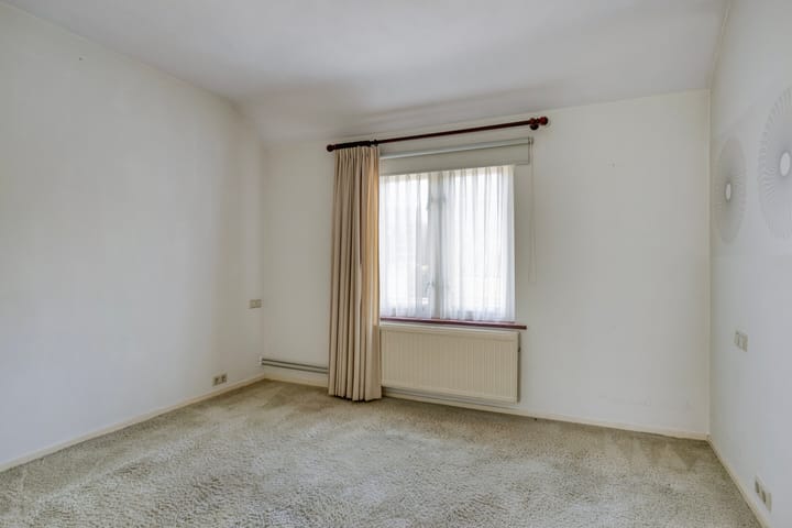 Photo 25 of Dr van Wamelstraat 19