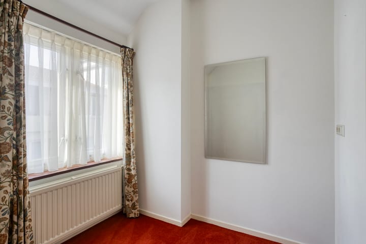 Photo 28 of Dr van Wamelstraat 19