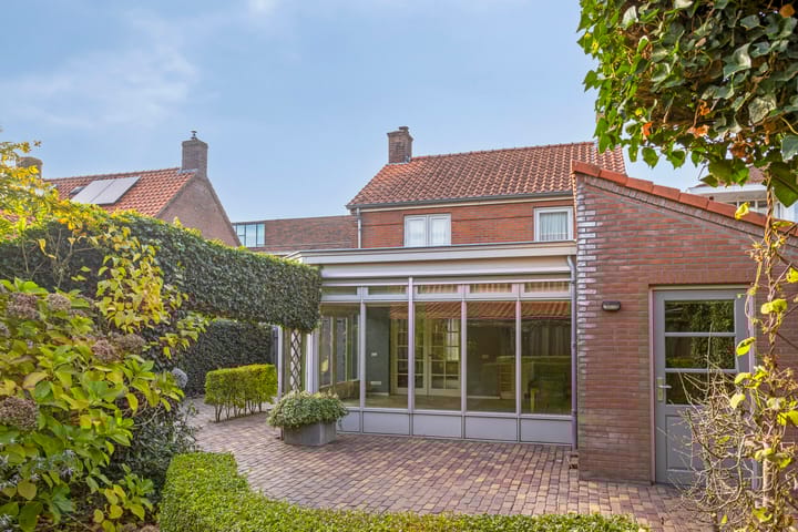 Photo 36 of Dr van Wamelstraat 19