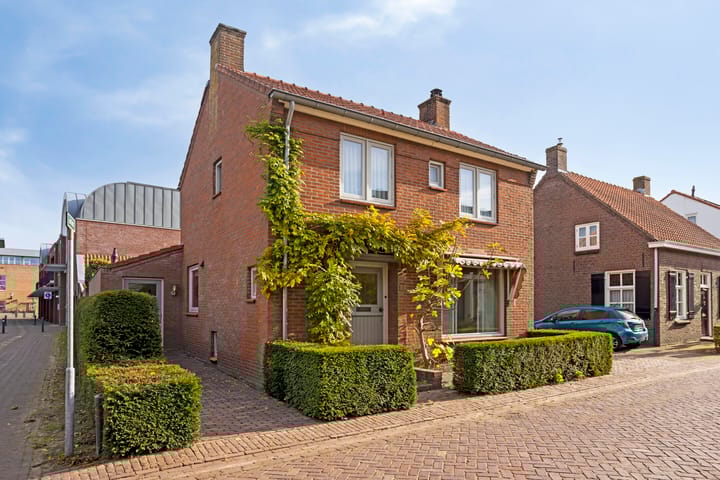 Photo 41 of Dr van Wamelstraat 19