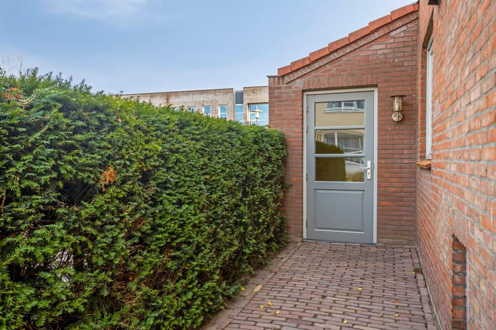 Photo 43 of Dr van Wamelstraat 19