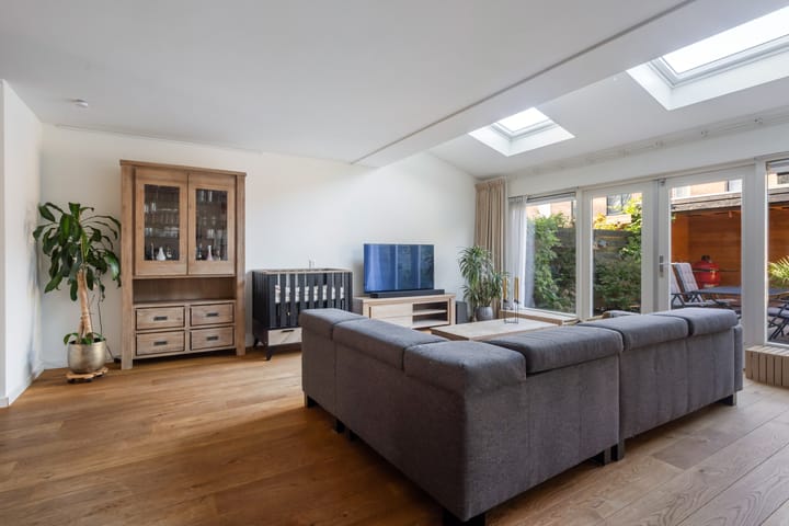 Photo 4 of Apollovlinder 34