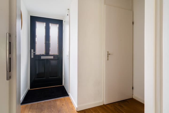 Photo 19 of Apollovlinder 34