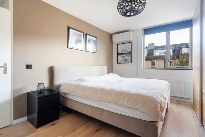 Photo 23 of Apollovlinder 34