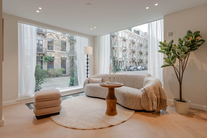 Eerste Helmersstraat 34