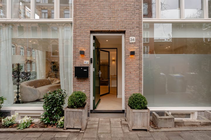 Photo 3 of Eerste Helmersstraat 34