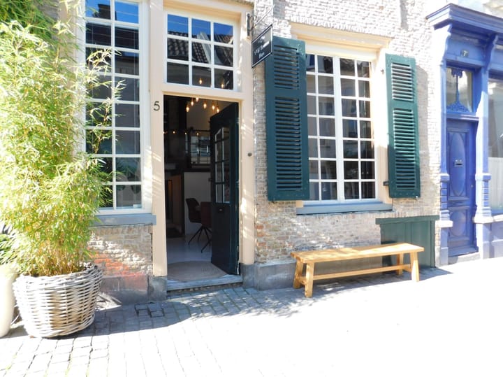 Foto 40 van St. Annastraat 5