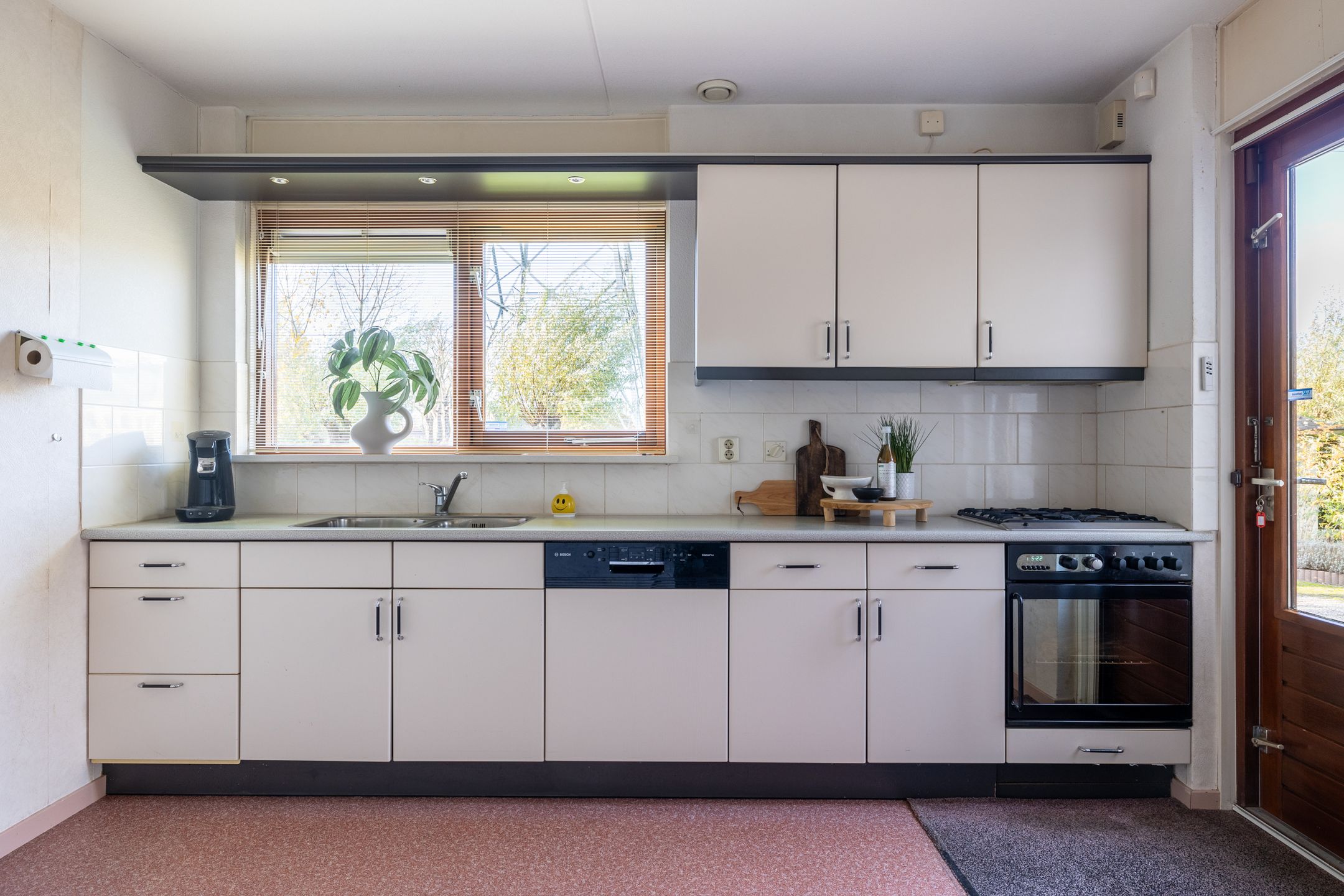 Foto 24 van Goejanverwelledijk 89