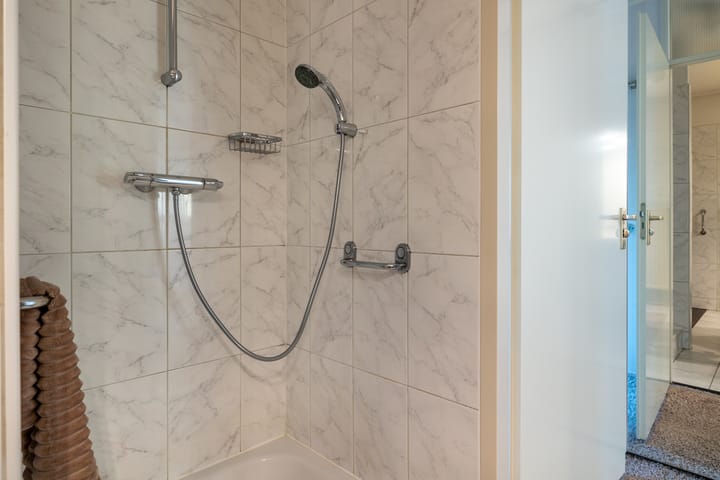 Photo 40 of Goejanverwelledijk 89